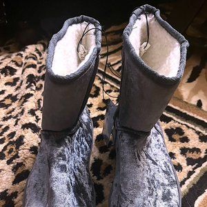 NWT CHATZ BY CHATTIES METALLIC DARK GRAY WINTER BOOTS MEDIUM 7-8